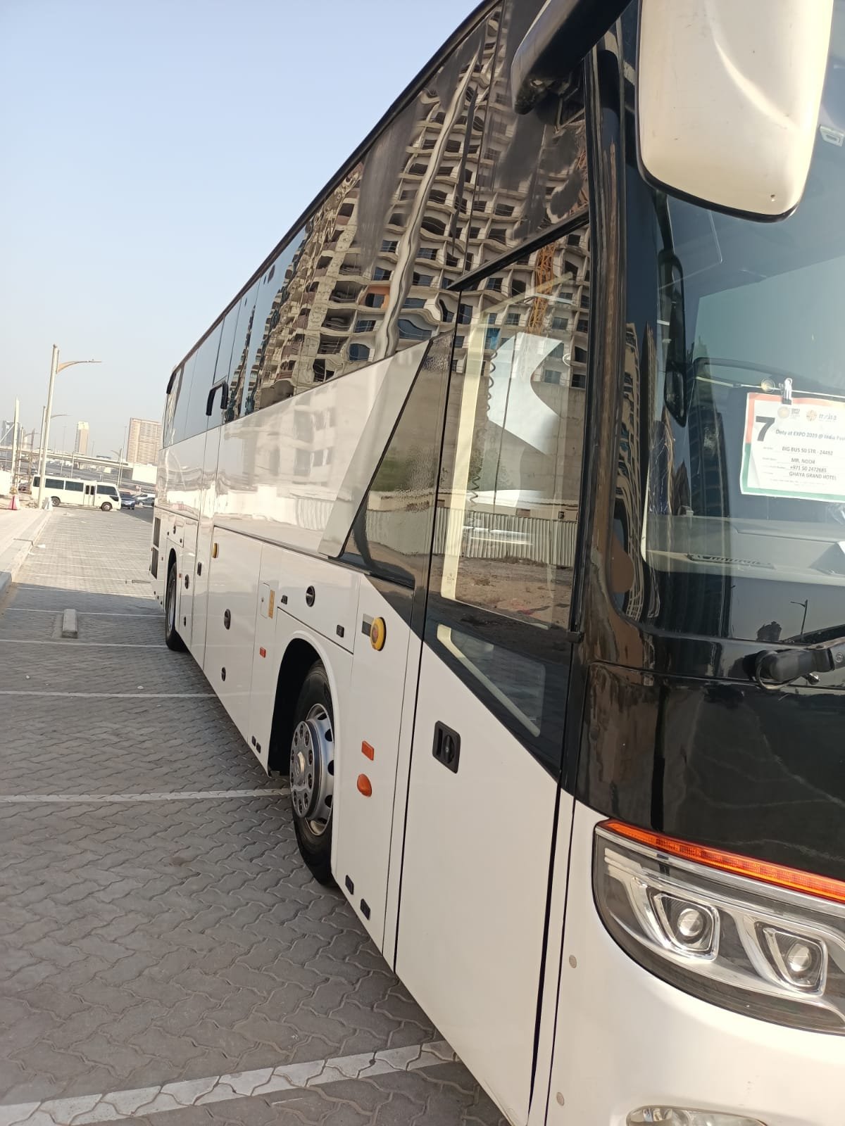 Luxury-tour-bus-dubai