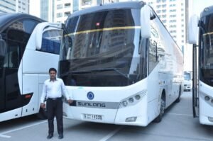 Large-Group-Airport-Shuttle-in-Dubai