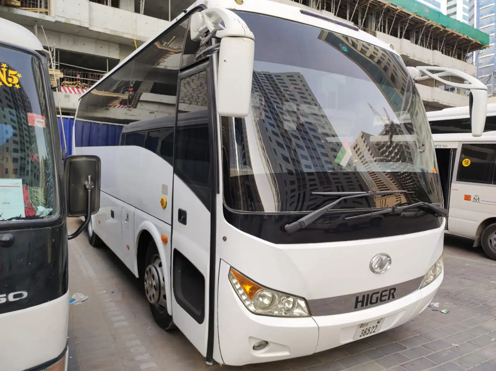 charter-bus-rental-Dubai