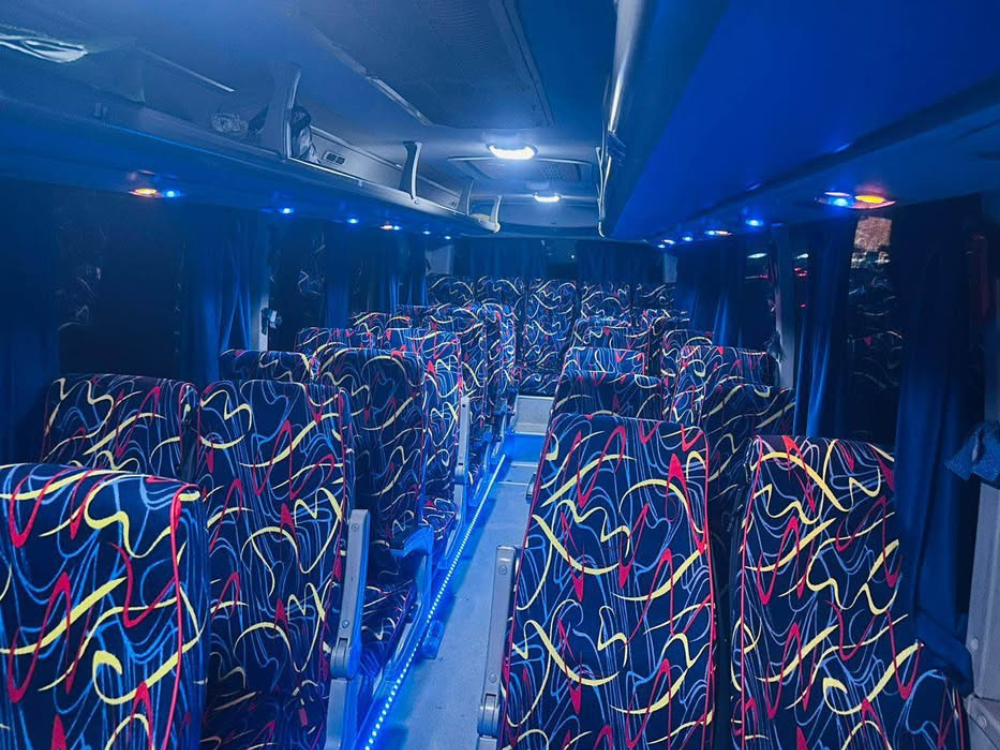 50 Seater Bus Rental Dubai UAE | Luxury Coach with Driver 22 Higer 50 seater seats