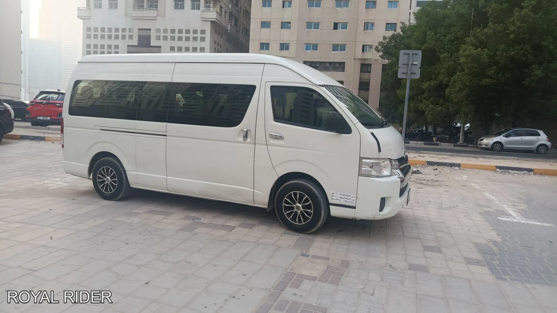 15 seater Toyota Hiace hire Abu Dhabi with driver