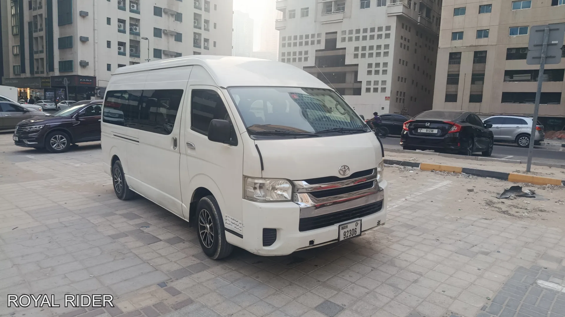 15 seater Toyota Hiace for passenger and luggage planning