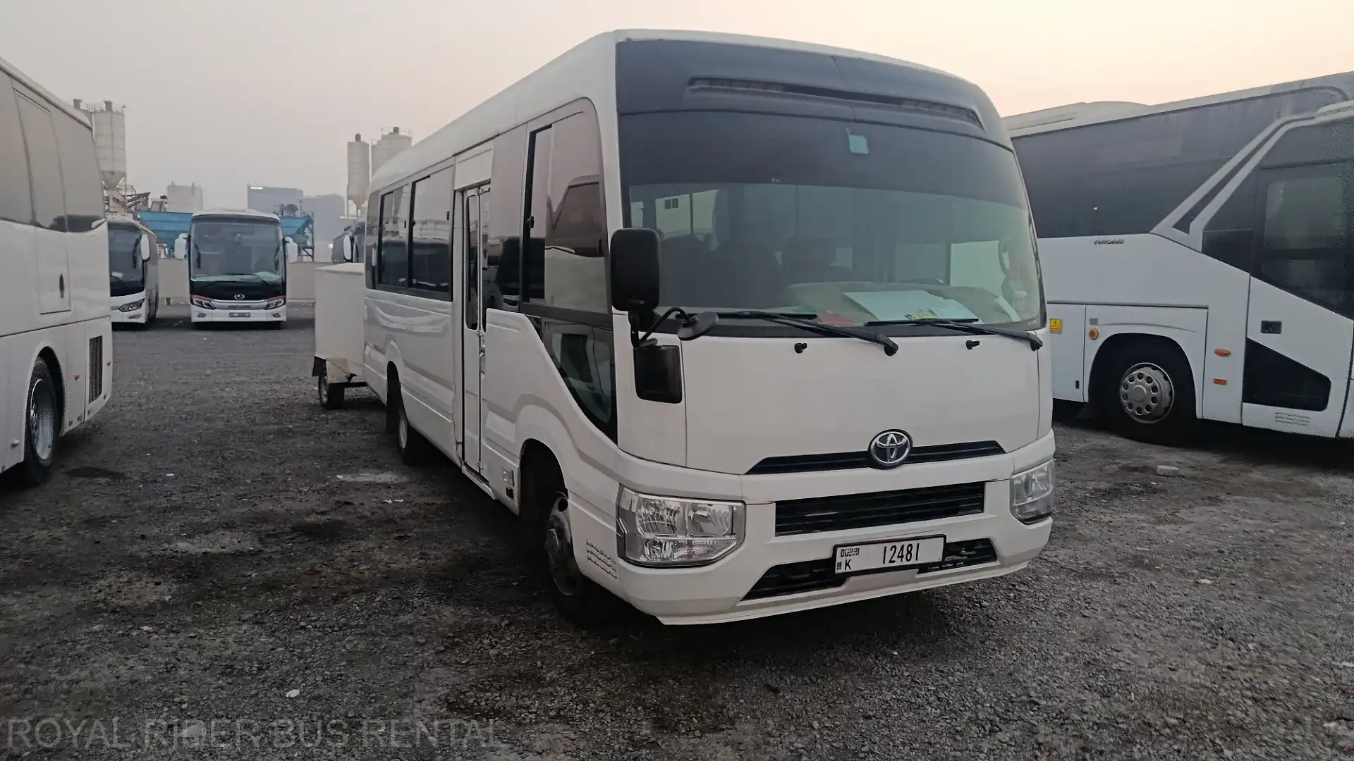 24 seater coaster bus hire dubai