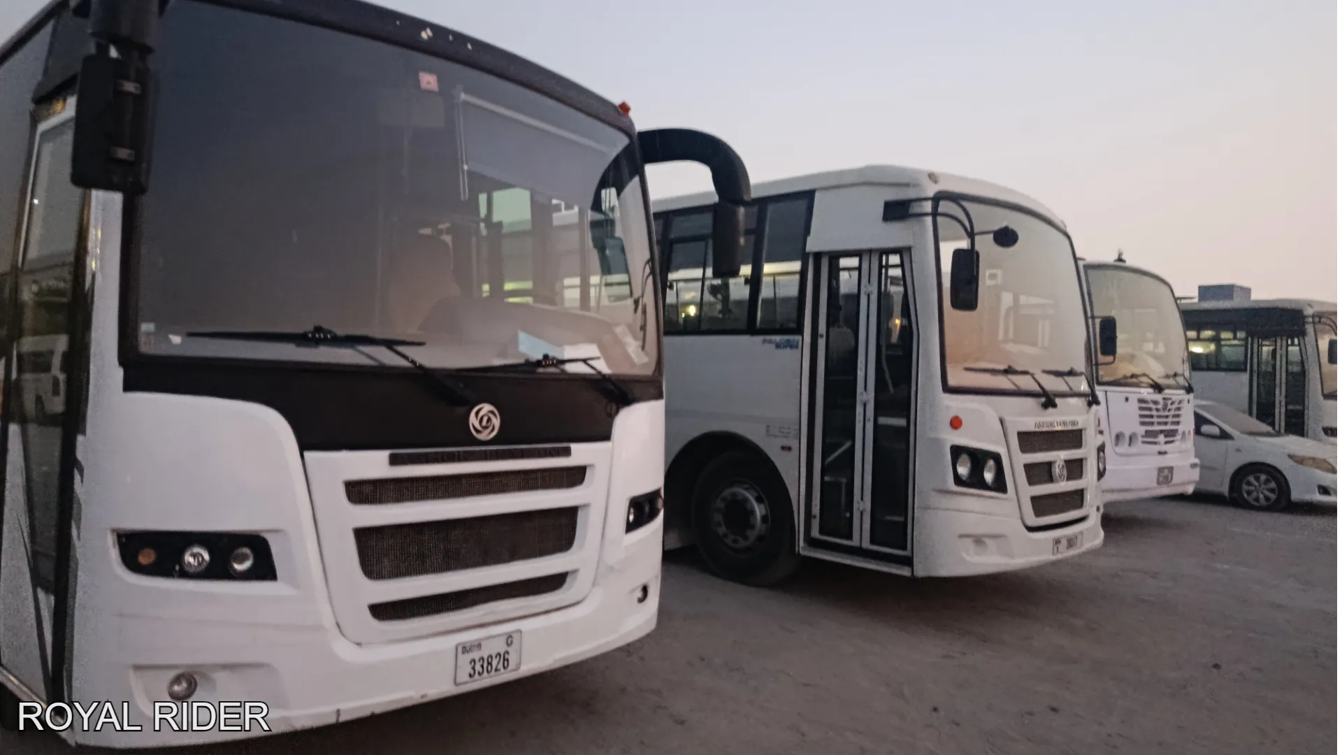 Ashok Leyland heavy bus for large-group and workforce transport