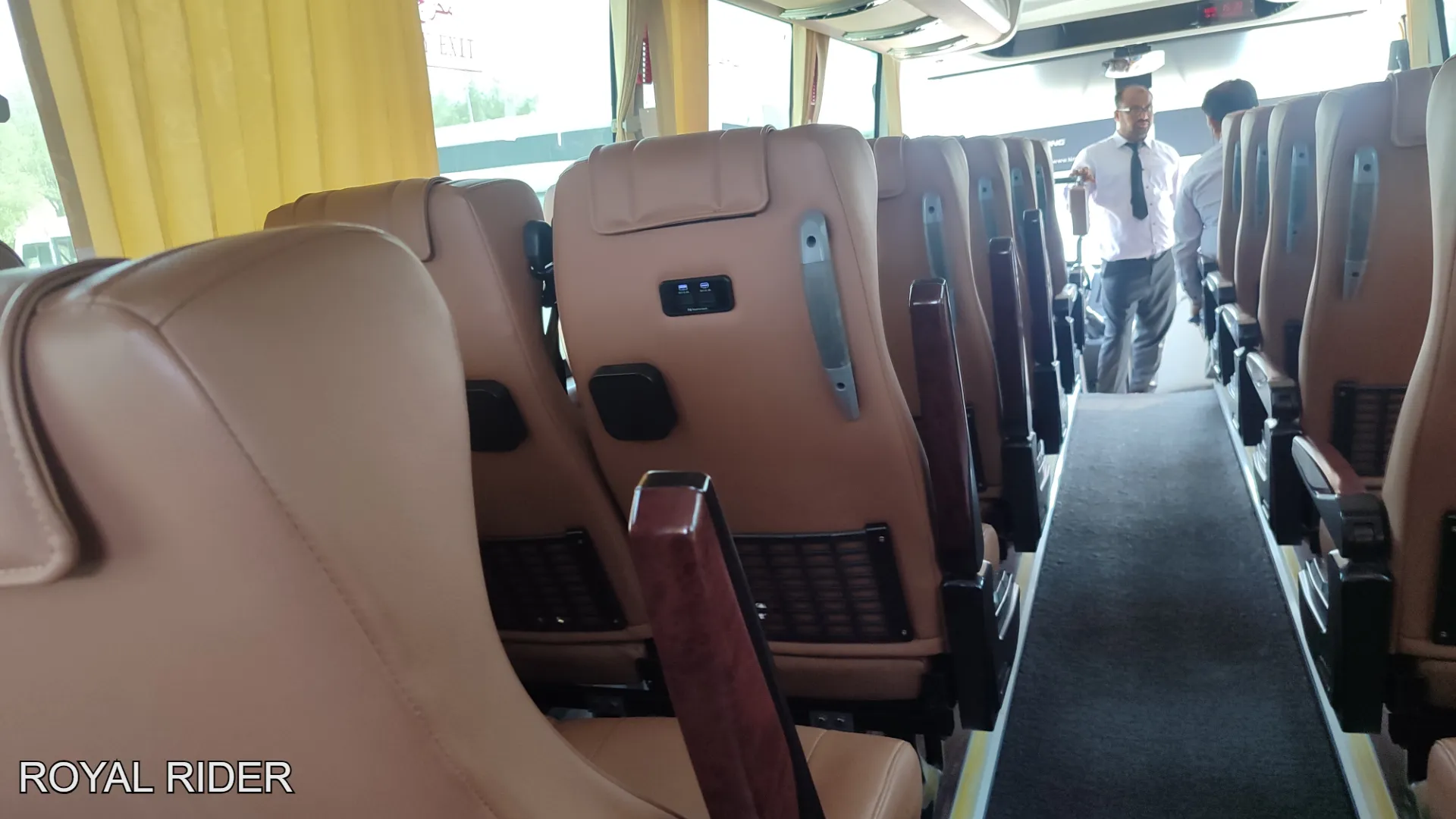 Mini bus hire Umm Al Quwain