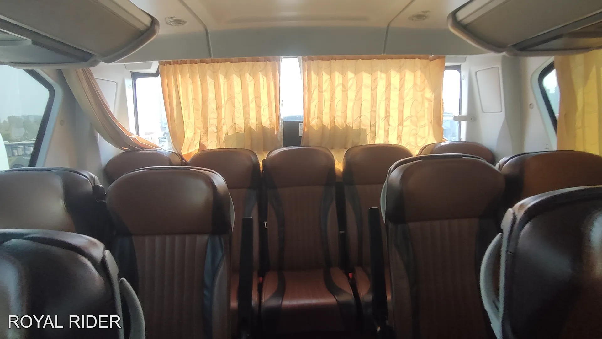 Minibus rental Hatta for 20 to 35 seater group transport
