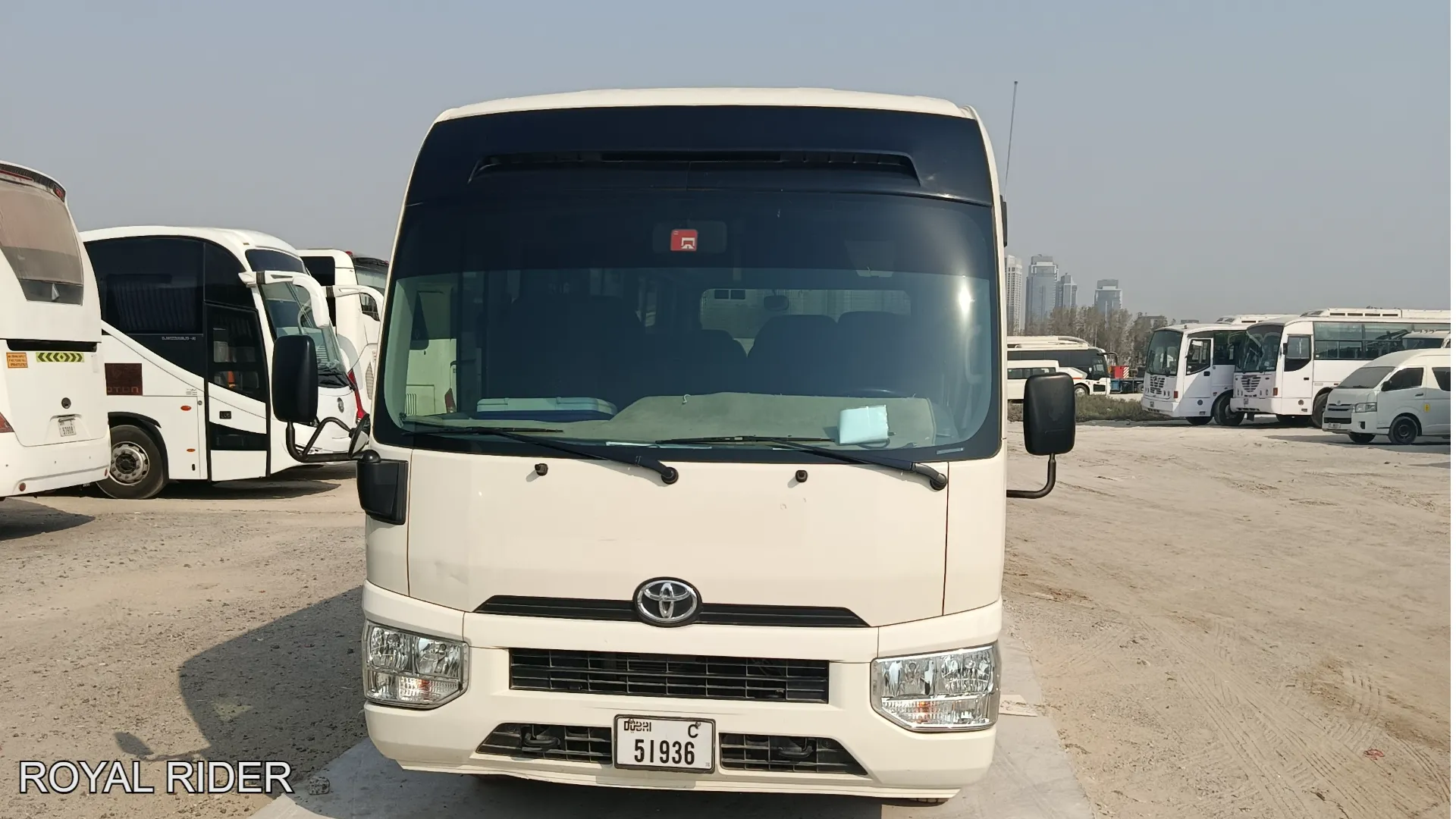 Minibus rental Khor Fakkan with driver